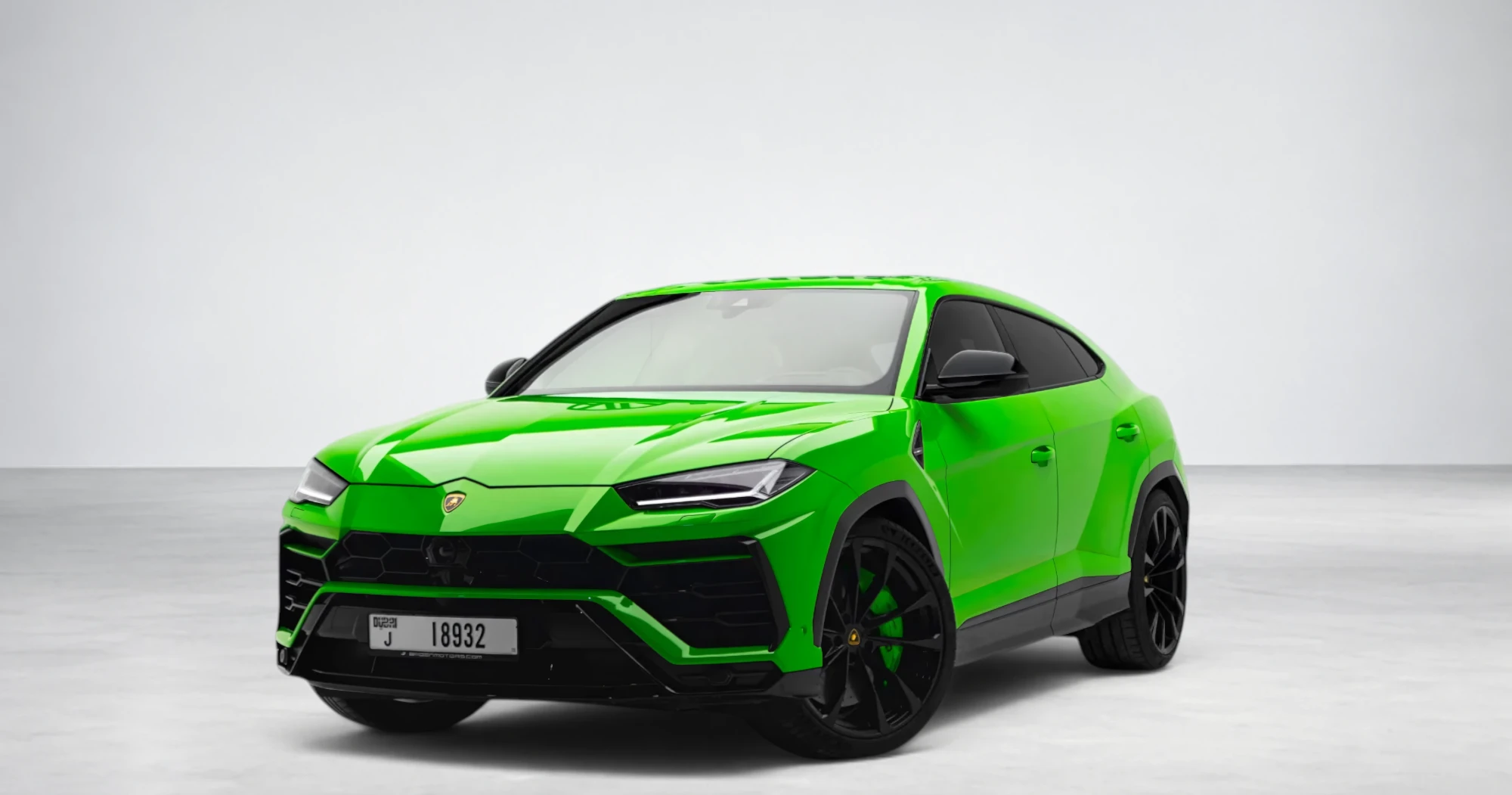Lamborghini Urus Verde luxury rental Dubai