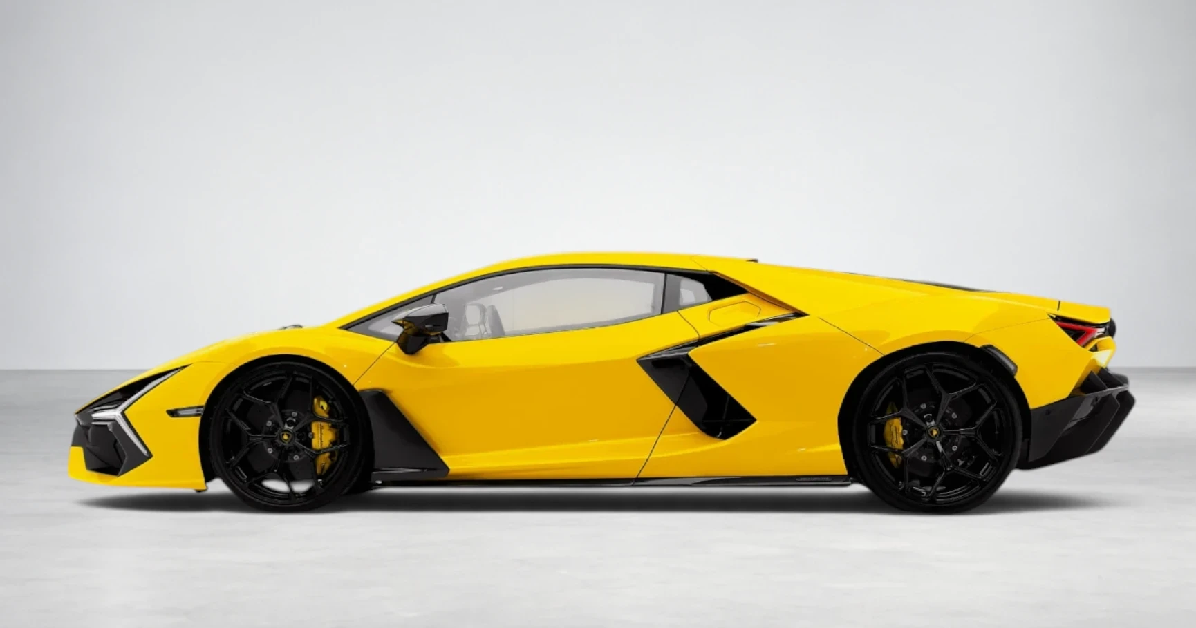 Dubai'de kiralık Lamborghini Revuelto Yellow – fotoğraf 3