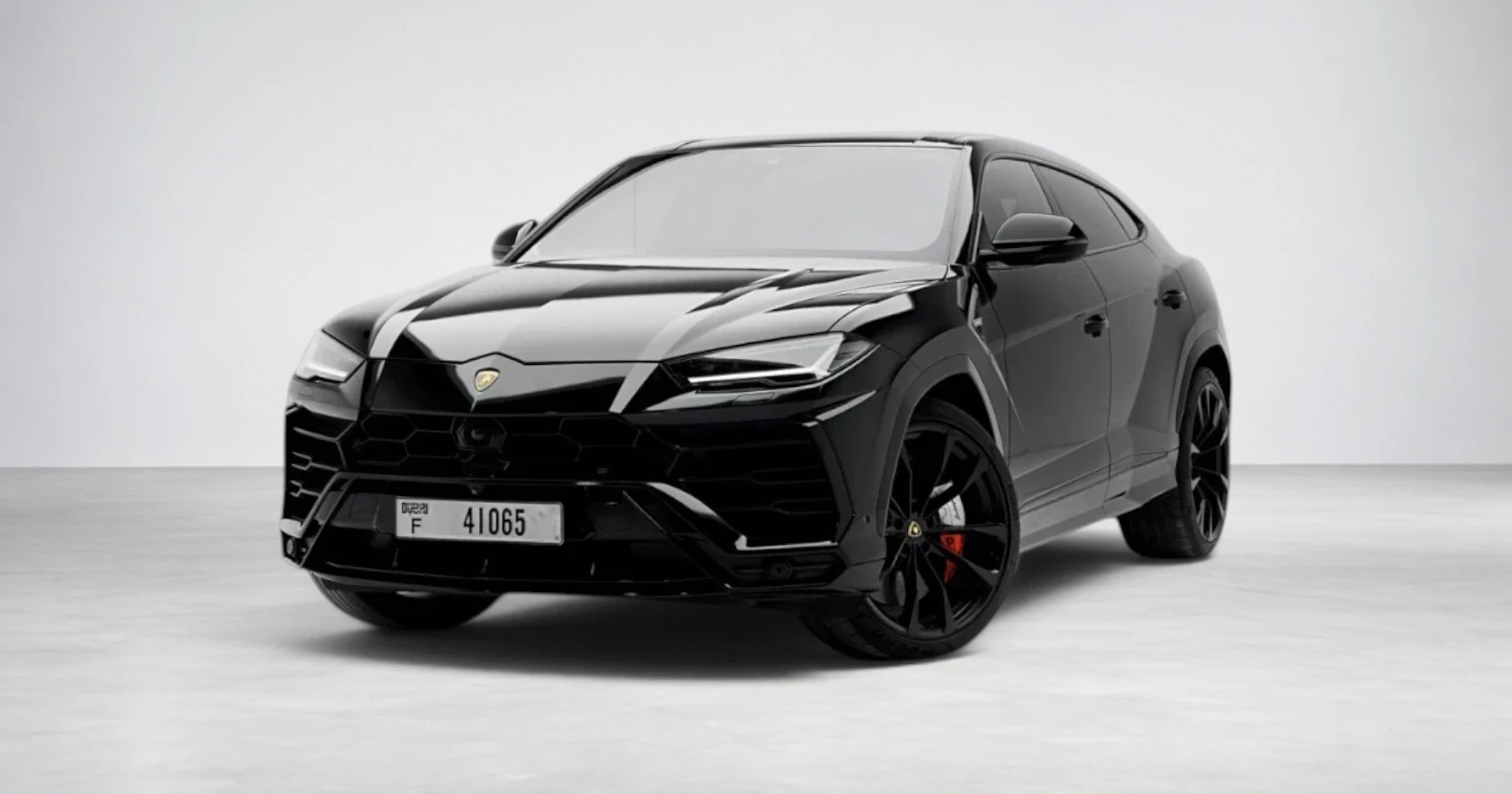 Lamborghini Urus Nero luxury rental Dubai
