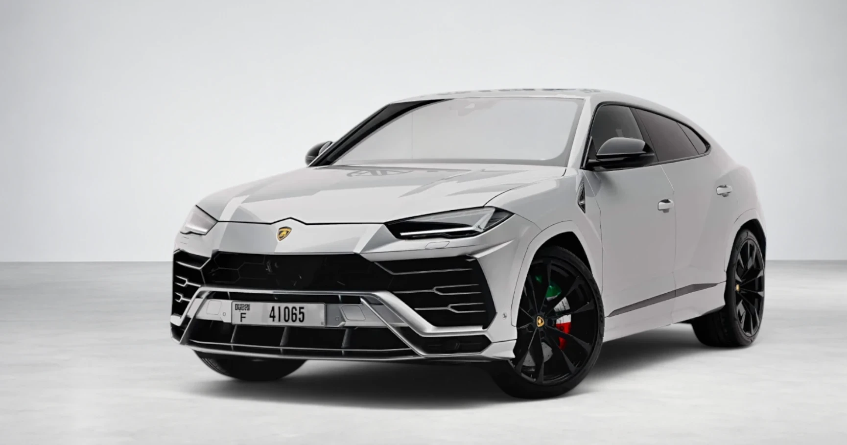 Lamborghini Urus Grigio luxury rental Dubai