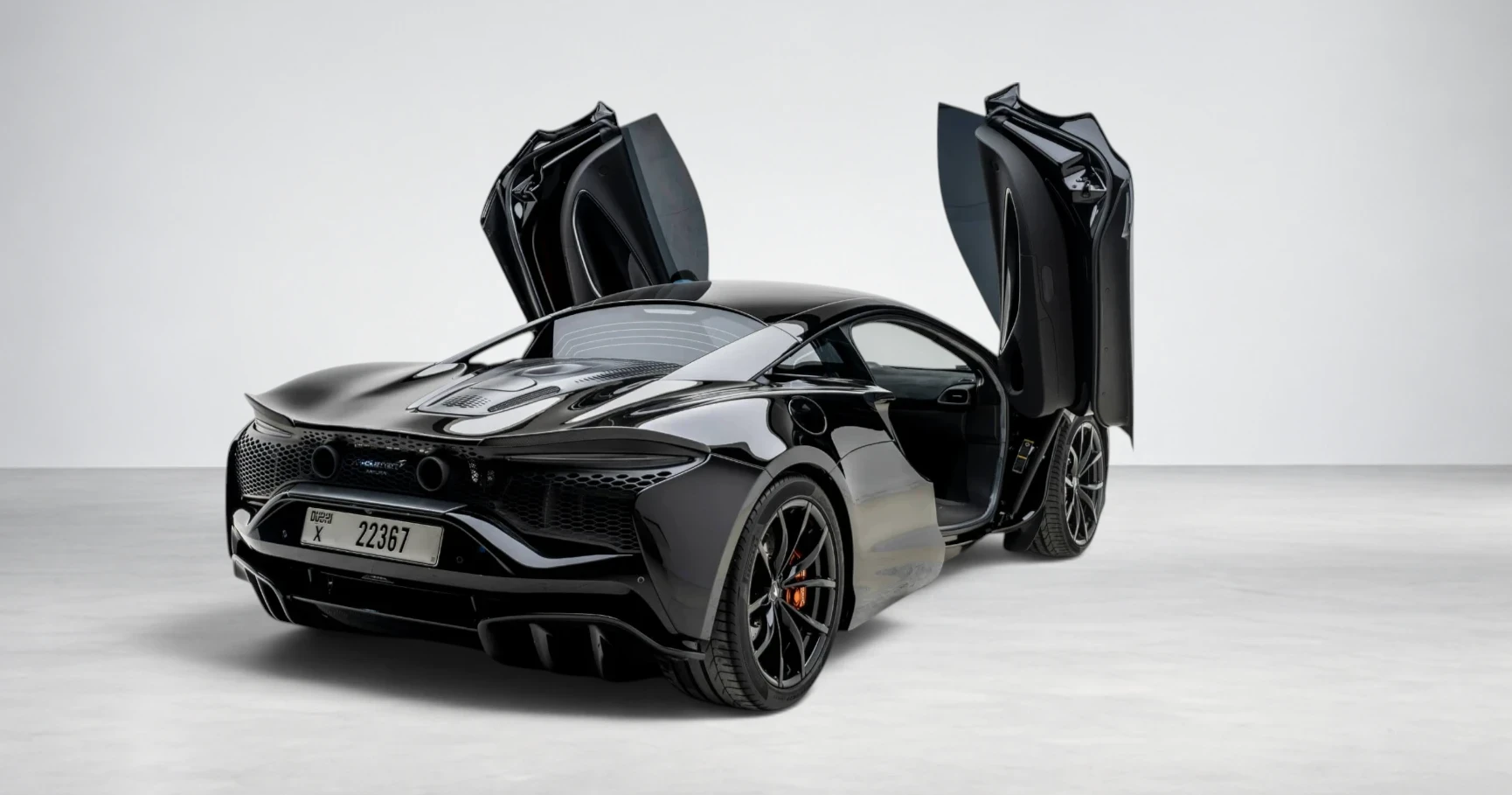 McLaren Artura Hybrid Anthracite Grey à louer à Dubaï – photo 6