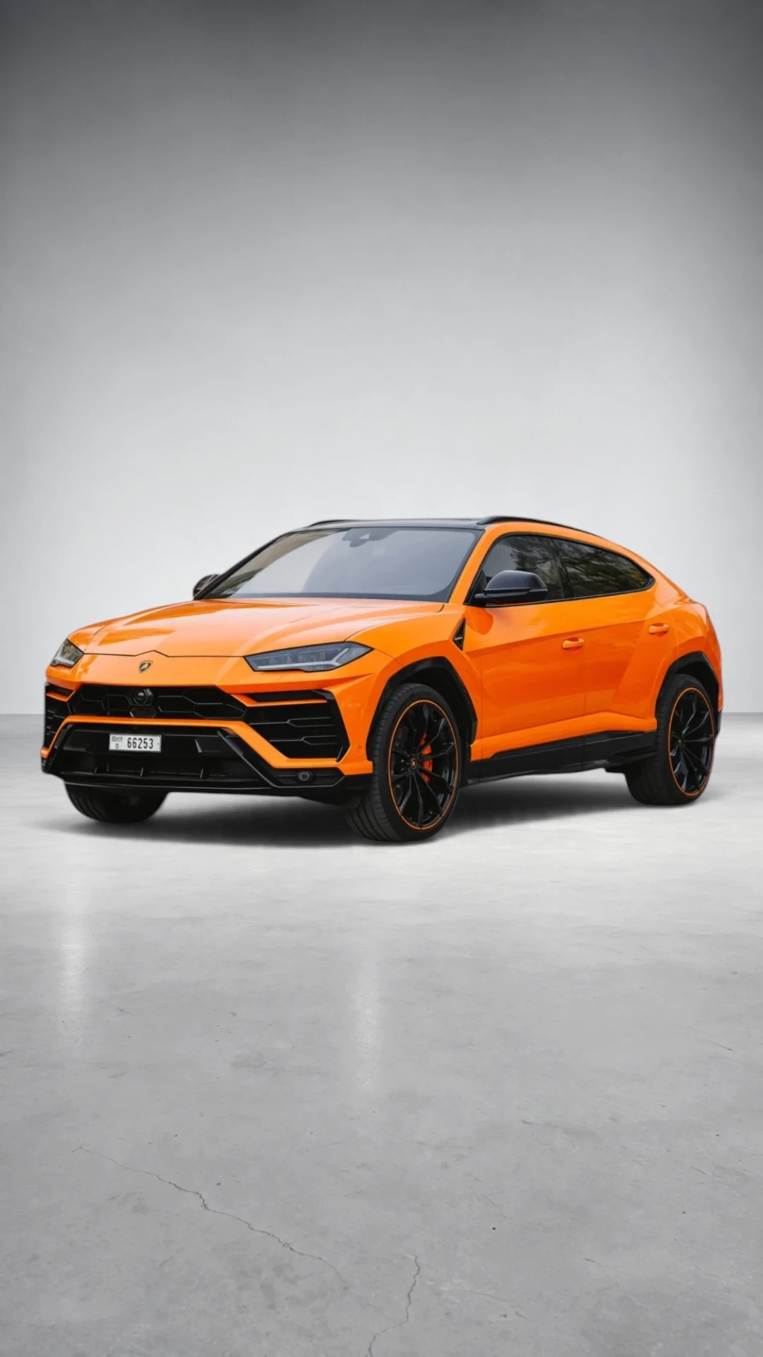 Lamborghini Urus Orange mieten in Dubai